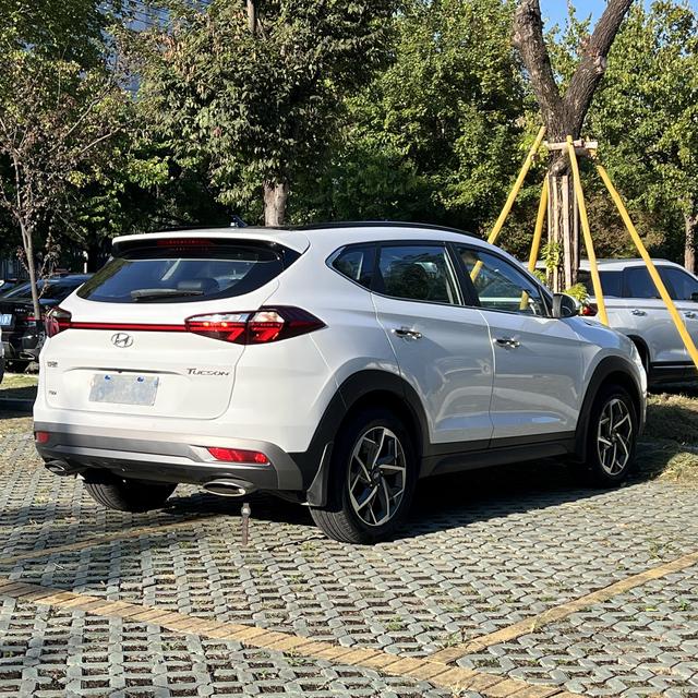 2020 H-yundai Tucson Used 5-Seat Best-Selling Gasoline Cars Left Steering High Quality Car for Adults