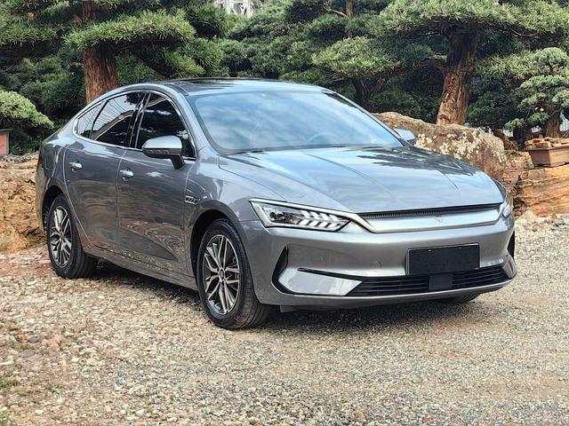 Buy High Performance Cars BYD Qin Plus Ev 4-Door 5-Seater Sedan 420KM Long Range Electrical Vehicles for Sale