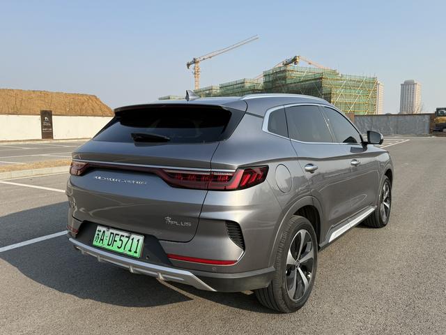 Used Car 2022 BYD Song Plus New Energy EV Flagship Edition 5-Door 5-Seat Compact SUV with Panoramic Sunroof Good Condition