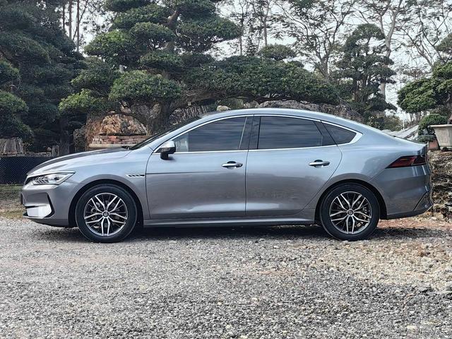 Buy High Performance Cars BYD Qin Plus Ev 4-Door 5-Seater Sedan 420KM Long Range Electrical Vehicles for Sale