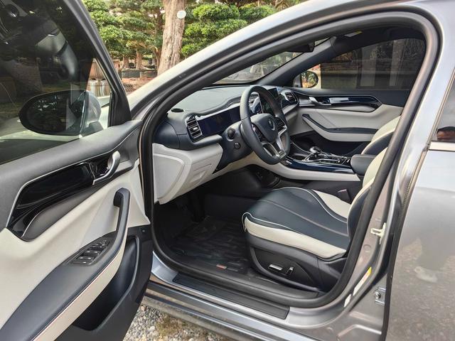 Buy High Performance Cars BYD Qin Plus Ev 4-Door 5-Seater Sedan 420KM Long Range Electrical Vehicles for Sale