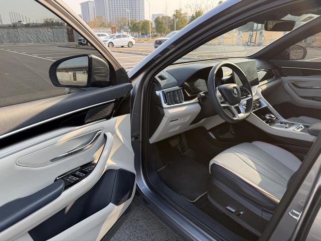 Used Car 2022 BYD Song Plus New Energy EV Flagship Edition 5-Door 5-Seat Compact SUV with Panoramic Sunroof Good Condition