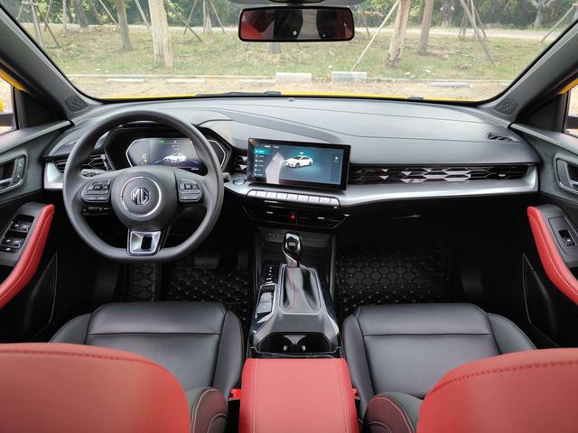MG5 2022 180DVVT CVT Qingchun 4 Door 5 Seat Sedan Gasoline Compact Car