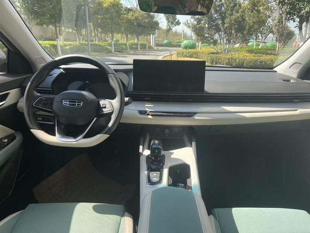 2022 Model Geely Emgrand X7 L HiP Travel Edition 100KM Electric Cars EV for Sale
