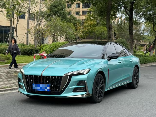 2025 Chinese Car Hongqi H6 2024 2.0T Aesthetically pleasing Vehicles High-end Luxury Gasoline Car 5 Door 5 Seat Hatchback for Sale