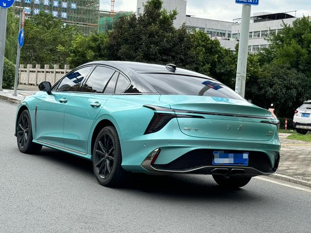 2025 Chinese Car Hongqi H6 2024 2.0T Aesthetically pleasing Vehicles High-end Luxury Gasoline Car 5 Door 5 Seat Hatchback for Sale