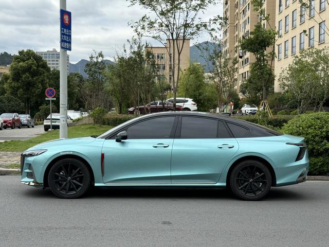 2025 Chinese Car Hongqi H6 2024 2.0T Aesthetically pleasing Vehicles High-end Luxury Gasoline Car 5 Door 5 Seat Hatchback for Sale