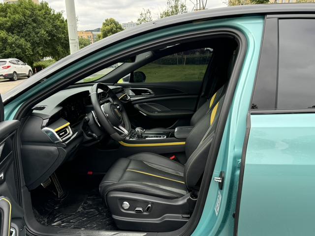 2025 Chinese Car Hongqi H6 2024 2.0T Aesthetically pleasing Vehicles High-end Luxury Gasoline Car 5 Door 5 Seat Hatchback for Sale