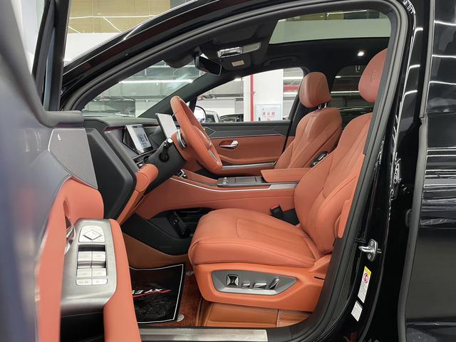 2025 BYD Tang L EV Newest Mid-Size SUV High Performance Pure Electric 2WD & 4WD for Pre-Sale New Energy Vehicle