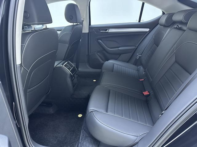 2025 Skoda Superb Used Cars TSI330 Sedan Home Automatic FWD Drive ACC Leather Seats R18 Tire Size Rear Camera Left China Supplier