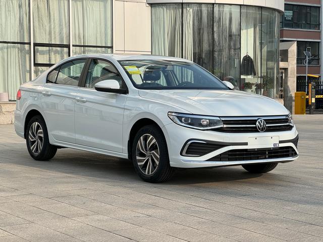 Best Deal 2024 V W Bora 280TSI DSG Comfortline Compact Sedan Trunk for First Time Drivers Urban Commute