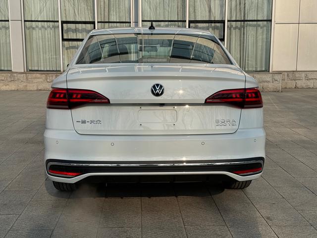 Best Deal 2024 V W Bora 280TSI DSG Comfortline Compact Sedan Trunk for First Time Drivers Urban Commute