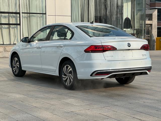 Best Deal 2024 V W Bora 280TSI DSG Comfortline Compact Sedan Trunk for First Time Drivers Urban Commute