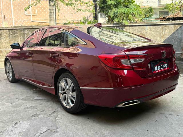 HONDAs Accord 2018 260 TURBO