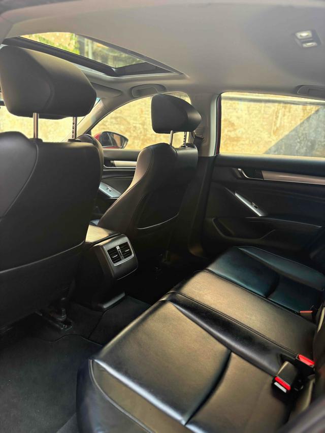 HONDAs Accord 2018 260 TURBO